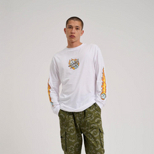 Încarcă imaginea în vizualizatorul Galerie, Santa Cruz Long Sleeve T-Shirt Flaming Dice Dot

